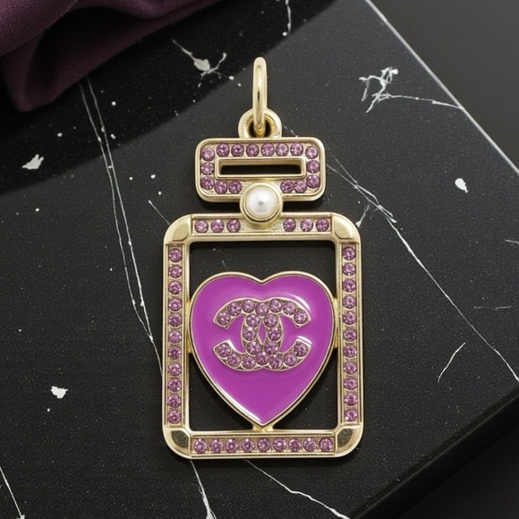 CHANEL Authentic Purple and Gold Pendant for Necklace - Picture 4 of 14